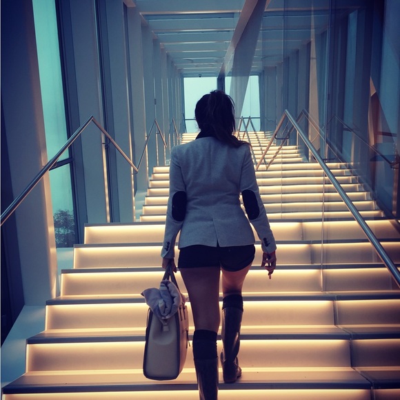 Meet your Posher, Sunnyard🌼 - Picture 4 of 4